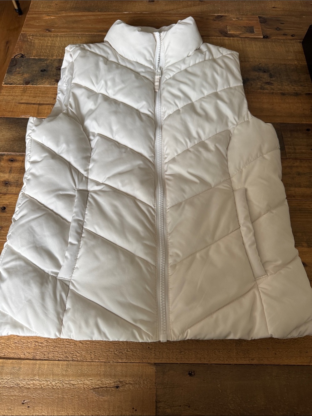 Aeropostale Womens White Quilted Puffer Vest